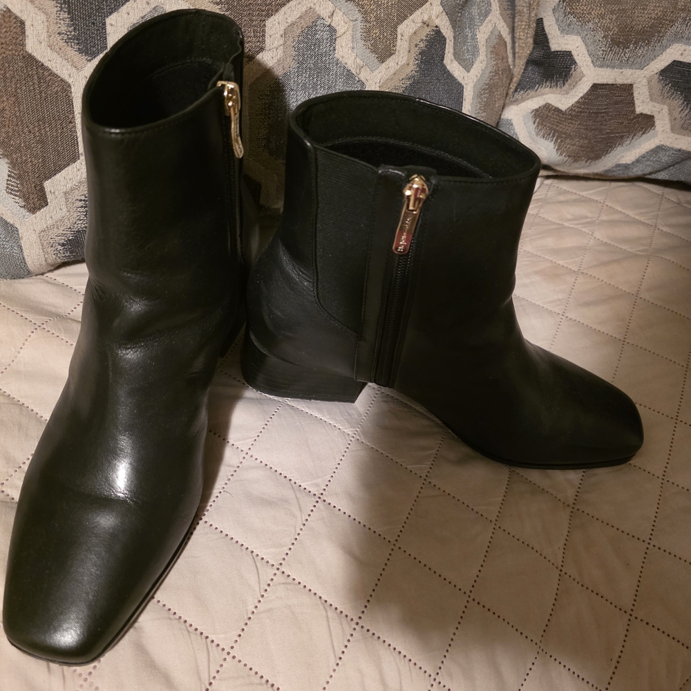Elegant Black Ankle Boots
